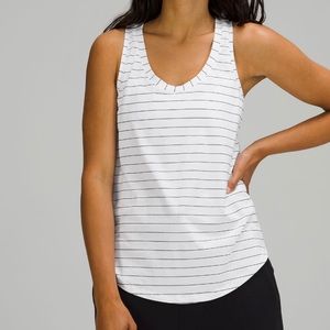 Lululemon Love Tank Top Size 4 NWT